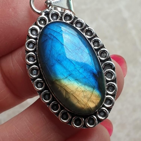 Labradorite pendant 27x15 mm no A119 Labradorite pendant 27x15 mm no A119
