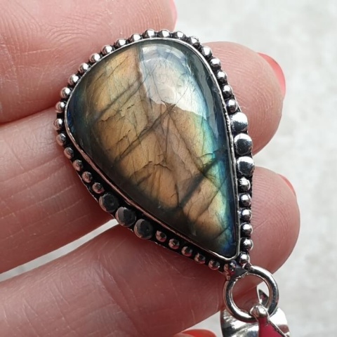 Labradorite pendant 27x17 mm no A219 Labradorite pendant 27x17 mm no A219