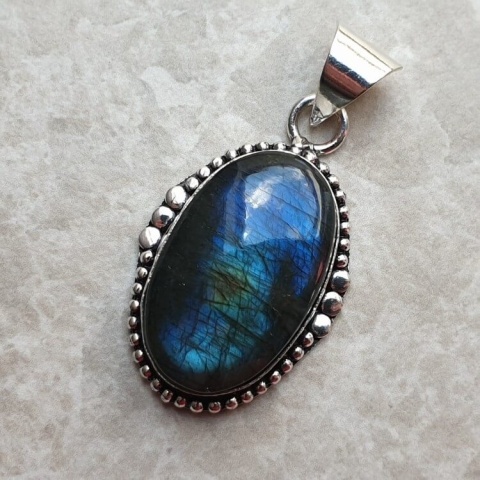 Labradorite pendant 27x17 mm no A236 Labradorite pendant 27x17 mm no A236