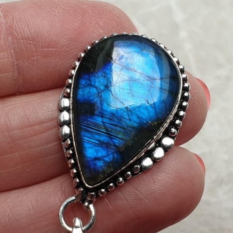 Labradorite pendant 27x18 mm no A212 Labradorite pendant 27x18 mm no A212