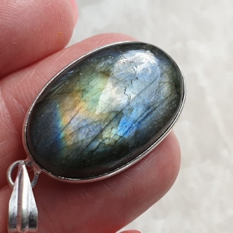 Labradorite pendant 27x18 mm no A358 Labradorite pendant 27x18 mm no A358