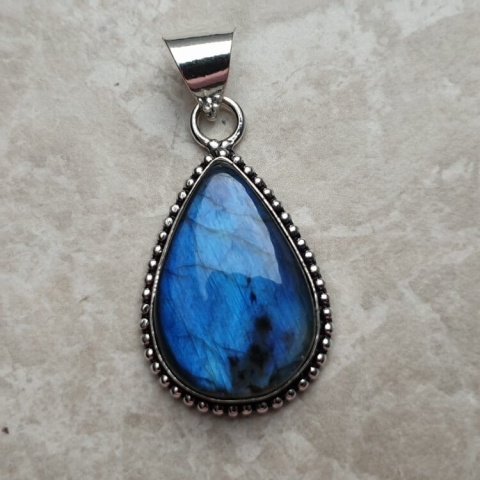 Labradorite pendant 27x18 mm no A93 Labradorite pendant 27x18 mm no A93