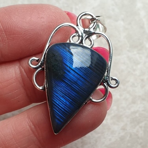 Labradorite pendant 27x19 mm no A113 Labradorite pendant 27x19 mm no A113