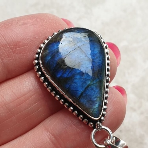 Labradorite pendant 27x19 mm no A129 Labradorite pendant 27x19 mm no A129
