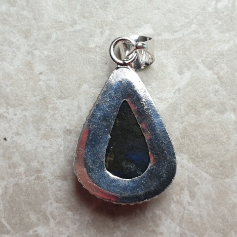 Labradorite pendant 27x19 mm no A129 Labradorite pendant 27x19 mm no A129