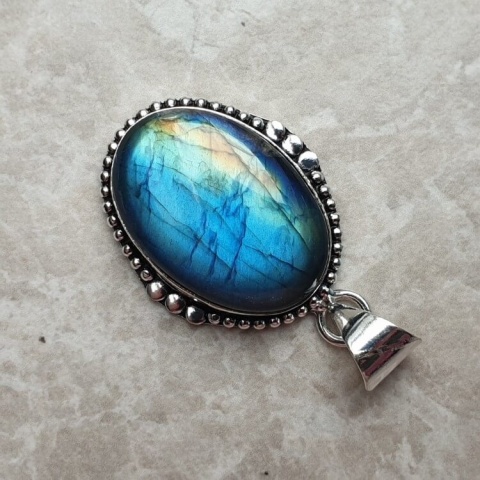 Labradorite pendant 27x19 mm no A69 Labradorite pendant 27x19 mm no A69