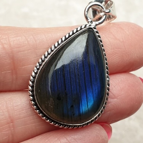 Labradorite pendant 27x20 mm no A72 Labradorite pendant 27x20 mm no A72