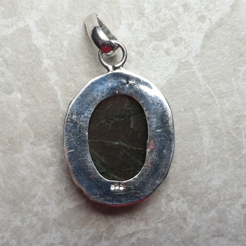 Labradorite pendant 27x21 mm no A185 Labradorite pendant 27x21 mm no A185