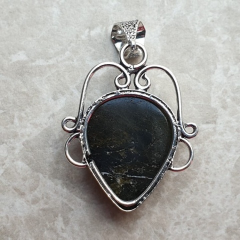 Labradorite pendant 27x21 mm no A195 Labradorite pendant 27x21 mm no A195