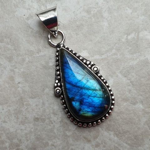 Labradorite pendant 28x15 mm no A200 Labradorite pendant 28x15 mm no A200