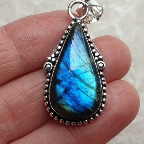 Labradorite pendant 28x15 mm no A200 Labradorite pendant 28x15 mm no A200