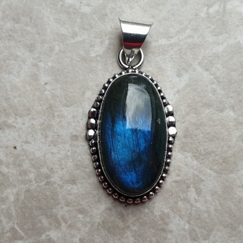 Labradorite pendant 28x16 mm no A118 Labradorite pendant 28x16 mm no A118