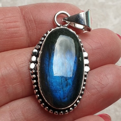 Labradorite pendant 28x16 mm no A118 Labradorite pendant 28x16 mm no A118