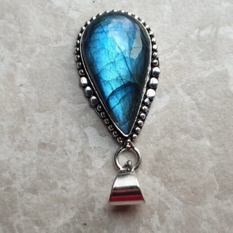 Labradorite pendant 28x16 mm no A176 Labradorite pendant 28x16 mm no A176