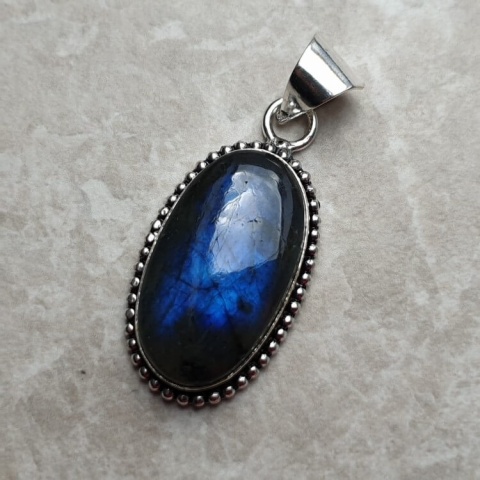 Labradorite pendant 28x16 mm no A180 Labradorite pendant 28x16 mm no A180