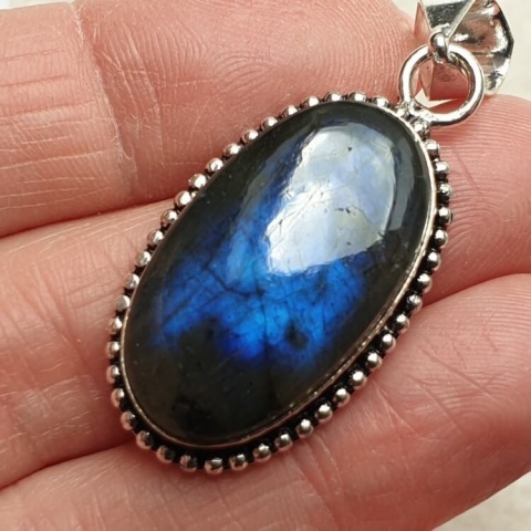Labradorite pendant 28x16 mm no A180 Labradorite pendant 28x16 mm no A180