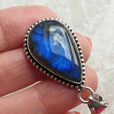 Labradorite pendant 28x18 mm no A175 Labradorite pendant 28x18 mm no A175
