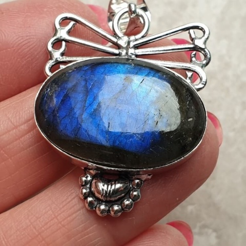 Labradorite pendant 28x19 mm no A104 Labradorite pendant 28x19 mm no A104