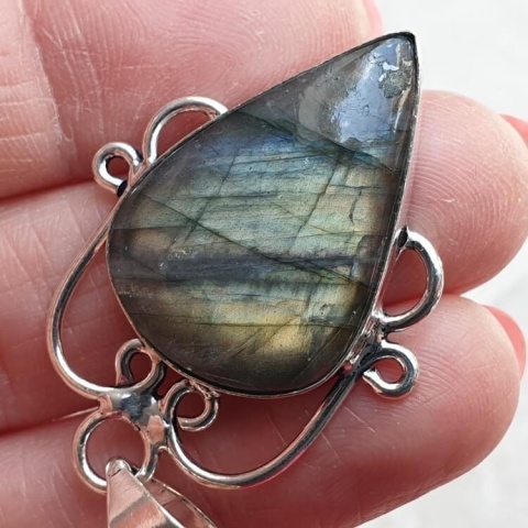 Labradorite pendant 28x19 mm no A230 Labradorite pendant 28x19 mm no A230