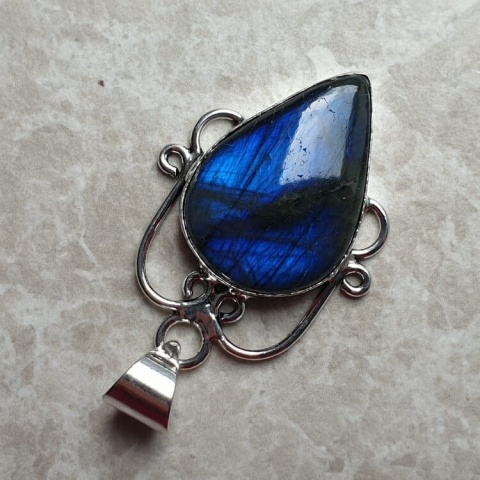 Labradorite pendant 28x20 mm no A114 Labradorite pendant 28x20 mm no A114