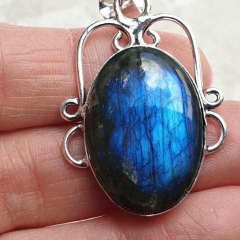 Labradorite pendant 28x20 mm no A224 Labradorite pendant 28x20 mm no A224
