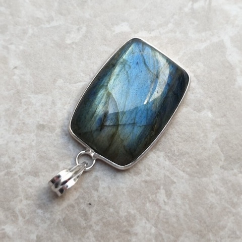 Labradorite pendant 28x20 mm no A272 Labradorite pendant 28x20 mm no A272