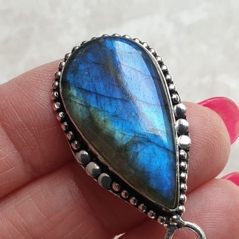 Labradorite pendant 29x16 mm no A124 Labradorite pendant 29x16 mm no A124