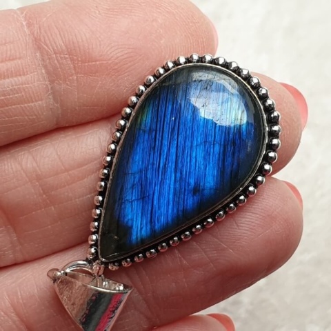 Labradorite pendant 29x17 mm no A145 Labradorite pendant 29x17 mm no A145