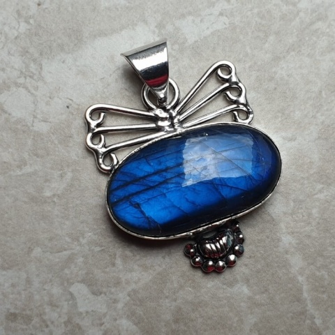 Labradorite pendant 29x17 mm no A165 Labradorite pendant 29x17 mm no A165
