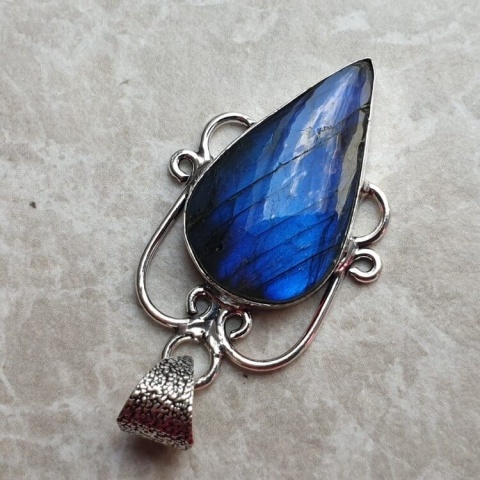 Labradorite pendant 29x17 mm no A234 Labradorite pendant 29x17 mm no A234