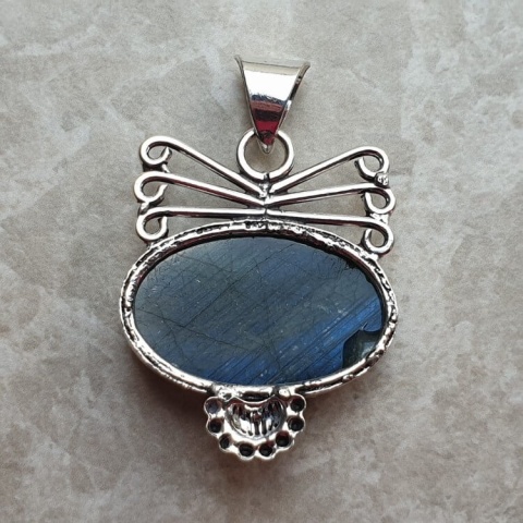 Labradorite pendant 29x19 mm no A235 Labradorite pendant 29x19 mm no A235