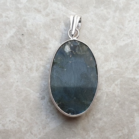 Labradorite pendant 29x19 mm no A311 Labradorite pendant 29x19 mm no A311