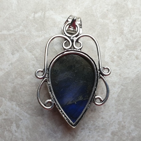 Labradorite pendant 29x20 mm no A220 Labradorite pendant 29x20 mm no A220