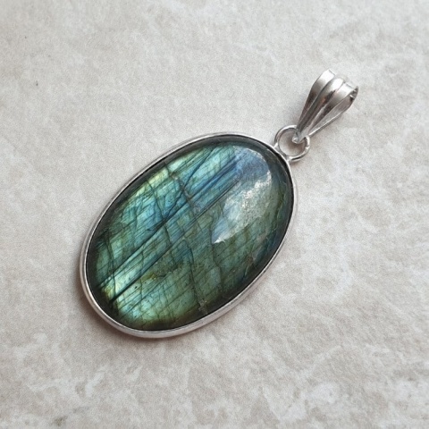 Labradorite pendant 29x20 mm no A377 Labradorite pendant 29x20 mm no A377