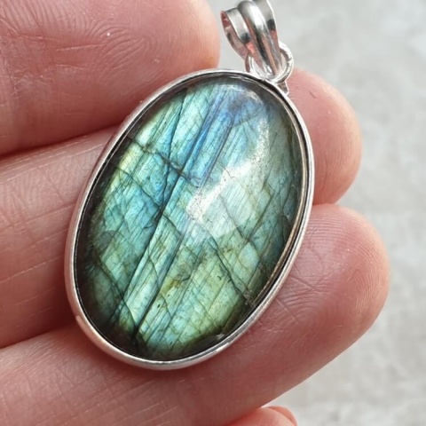 Labradorite pendant 29x20 mm no A377 Labradorite pendant 29x20 mm no A377