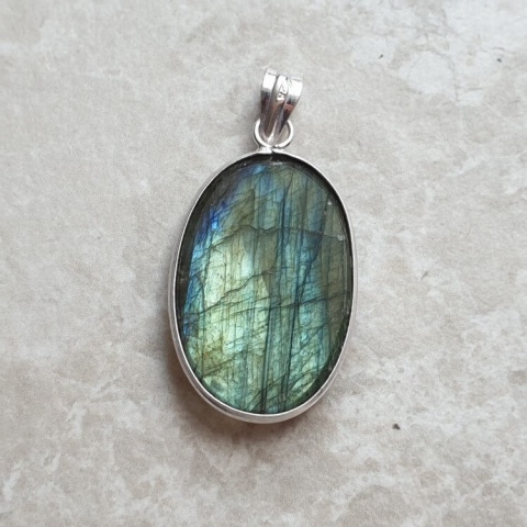 Labradorite pendant 29x20 mm no A377 Labradorite pendant 29x20 mm no A377