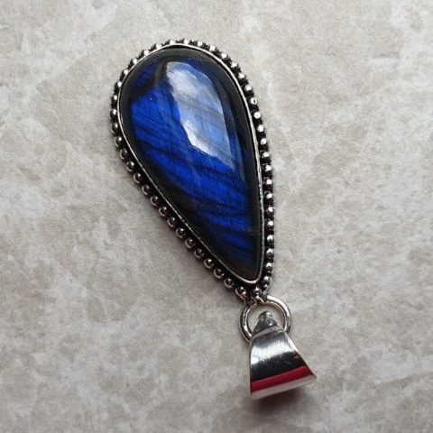 Labradorite pendant 30x15 mm no A153 Labradorite pendant 30x15 mm no A153