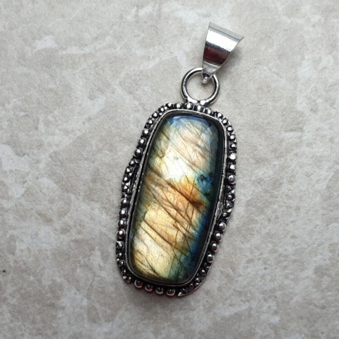 Labradorite pendant 30x16 mm no A152 Labradorite pendant 30x16 mm no A152
