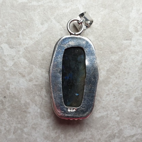 Labradorite pendant 30x16 mm no A152 Labradorite pendant 30x16 mm no A152