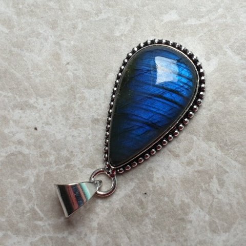 Labradorite pendant 30x17 mm no A110 Labradorite pendant 30x17 mm no A110