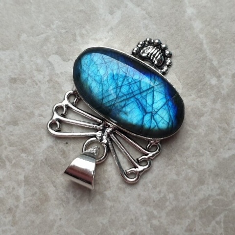 Labradorite pendant 30x17 mm no A64 Labradorite pendant 30x17 mm no A64