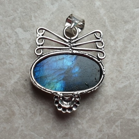 Labradorite pendant 30x18 mm no A117 Labradorite pendant 30x18 mm no A117
