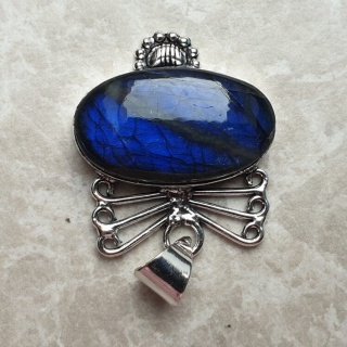 Labradorite pendant 30x18 mm no A86