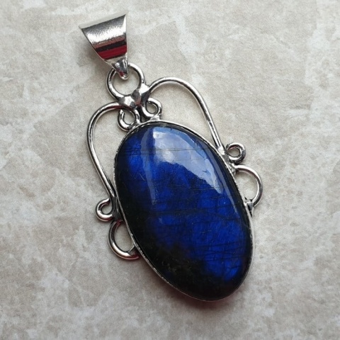 Labradorite pendant 30x19 mm no A218 Labradorite pendant 30x19 mm no A218