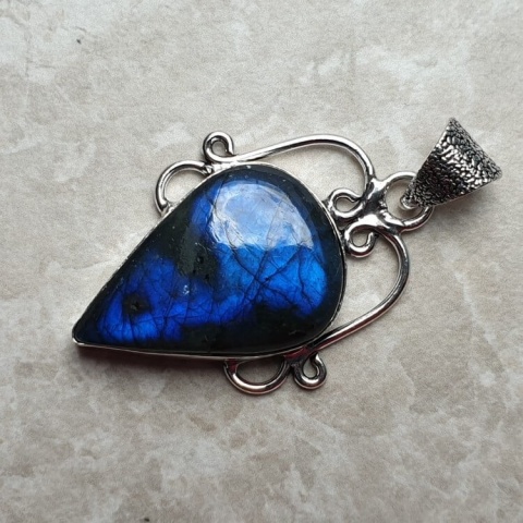 Labradorite pendant 30x20 mm no A207 Labradorite pendant 30x20 mm no A207