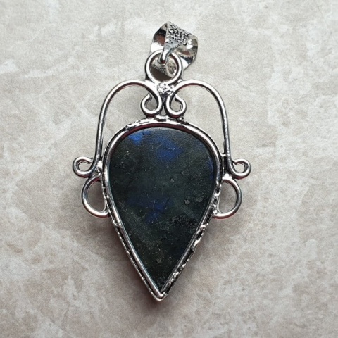 Labradorite pendant 30x20 mm no A207 Labradorite pendant 30x20 mm no A207