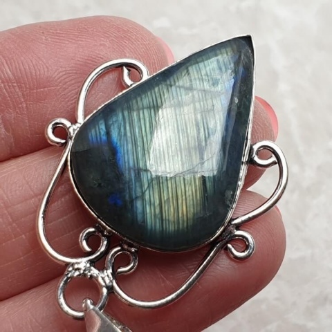 Labradorite pendant 30x22 mm no A203 Labradorite pendant 30x22 mm no A203
