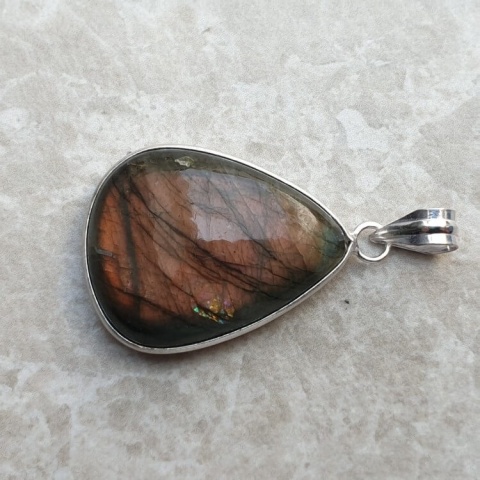 Labradorite pendant 30x23 mm no A296 Labradorite pendant 30x23 mm no A296