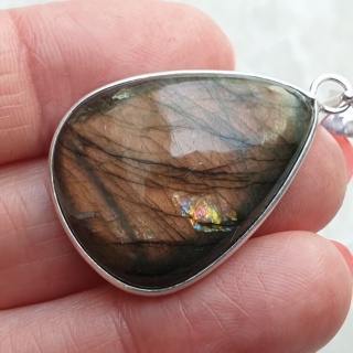 Labradorite pendant 30x23 mm no A296