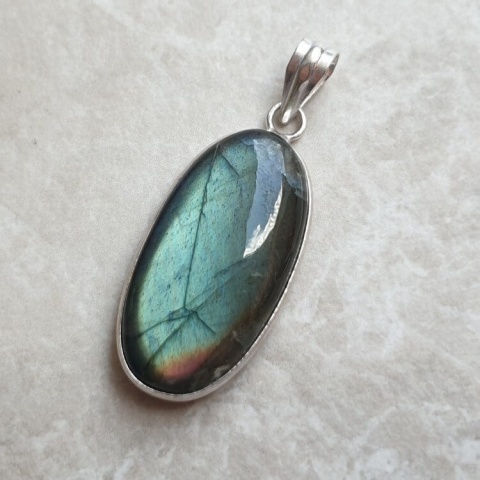 Labradorite pendant 31x17 mm no A380 Labradorite pendant 31x17 mm no A380